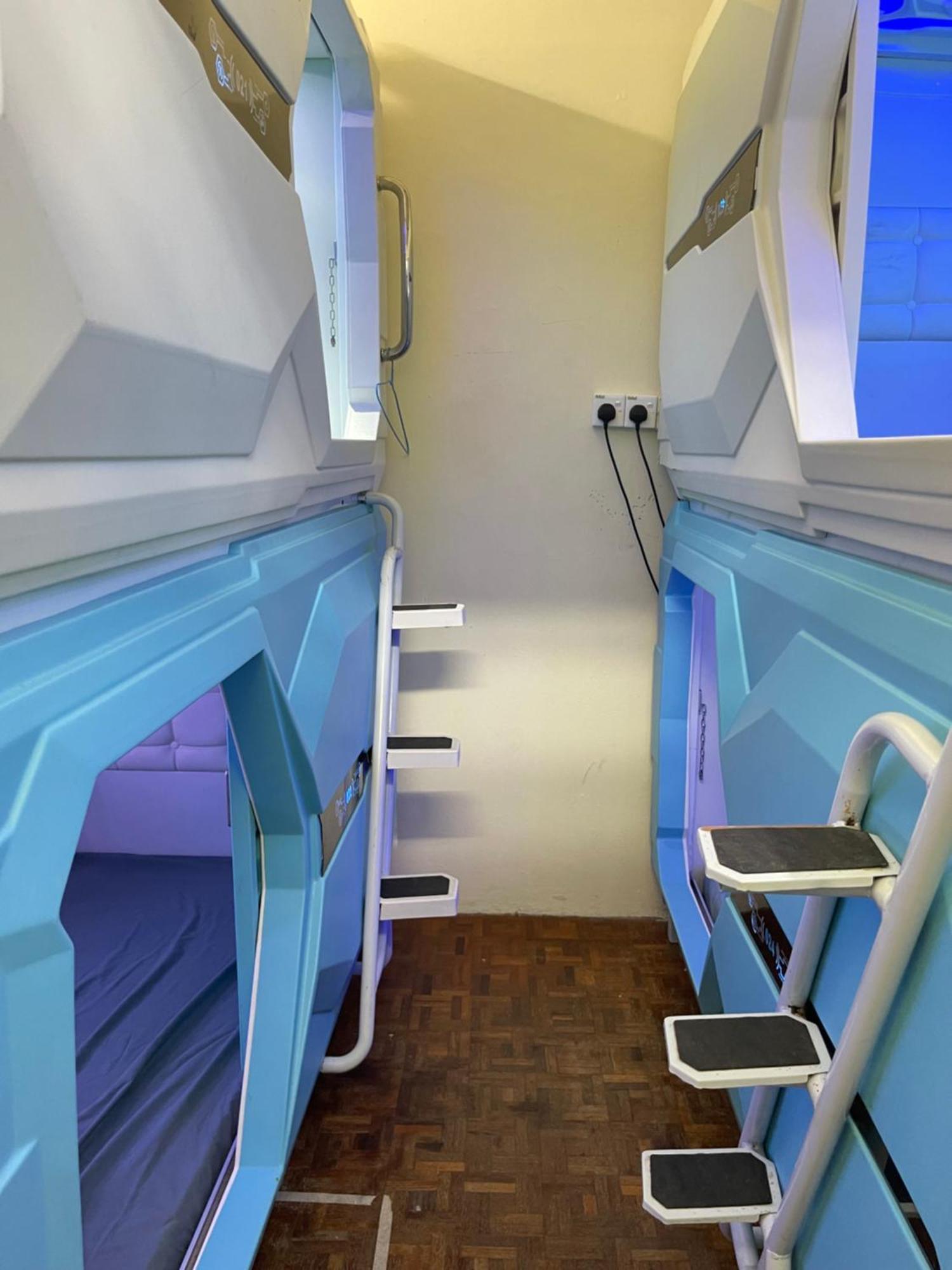 Pelangi Capsule Hostel Johor Bahru Kültér fotó